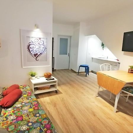 A41 - Olive Tree Street 1 Bed Flat Apartment ลากอส ภายนอก รูปภาพ